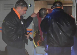 Новороссийские спасатели нашли заблудившуюся в лесу женщину