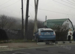 Авто на обочине, пассажир в больнице: последствия двух аварий под Новороссийском 