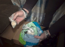 Трое новороссийцев производили мефедрон прямо у себя на даче