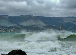 Шторм в Новороссийске: в течение суток ожидается ухудшение погоды