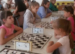 Семь медалей со Всероссийских соревнований по шашкам привезли спортсмены Новороссийска