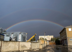 Погода в Новороссийске: облачно, возможен дождь с грозой