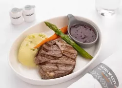 Камчатский краб и говяжья вырезка: что могут поесть новороссийцы, разорившиеся на «бизнес-класс»