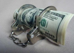 За покровительство начальнику таможенного поста в Новороссийске предложили 1,7 миллионов рублей