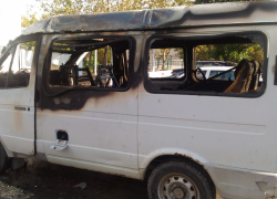 Пассажирская газель сгорела в Новороссийске