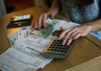 Предновогодние счета бьют по карману - жительница Новороссийска о наболевшем 