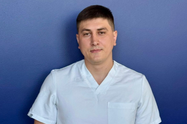 Стоматолог, стоматолог-гигиенист Чумак В.В., Risu стоматология