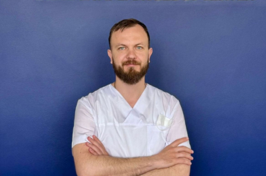 Врач-стоматолог, имплантолог, ортопед Чебукин В.С., Risu стоматол...