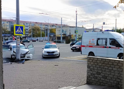 На перекрёстке Куникова-Ленина в Новороссийске снова произошла авария