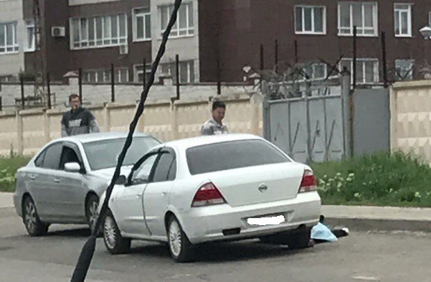 В Новороссийске труп мужчины пролежал несколько часов на дороге