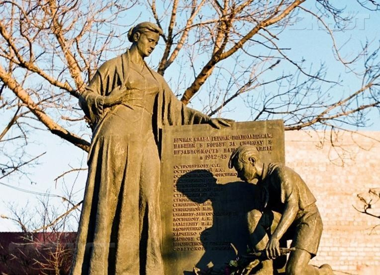 По памятнику подпольщикам-островерховцам в Новороссийске приняли важное решение