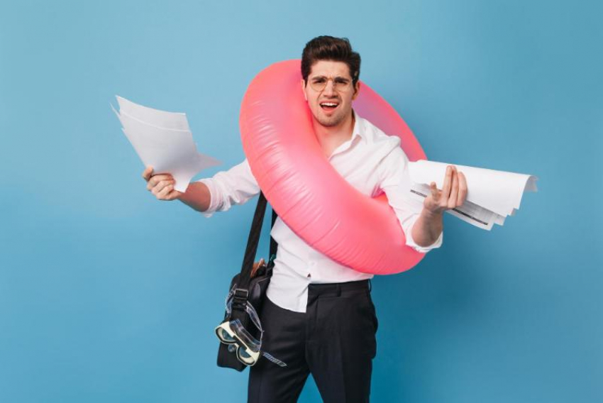 Чиновников призывают отказаться от заграничного отдыха