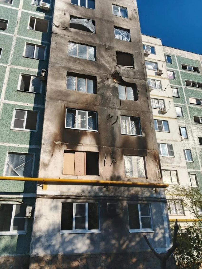 Дом в Новороссийске, которому досталось больше всего: что будет с пострадавшим зданием