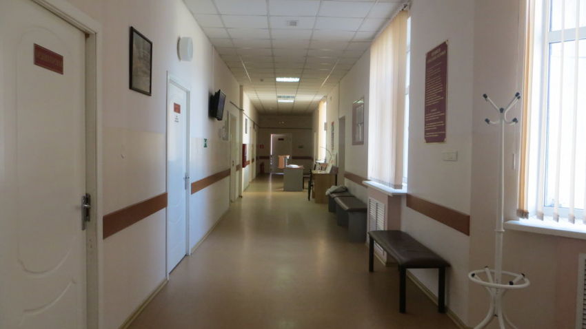 Из-за коронавируса в новороссийской больнице не работают 28 сотрудников 