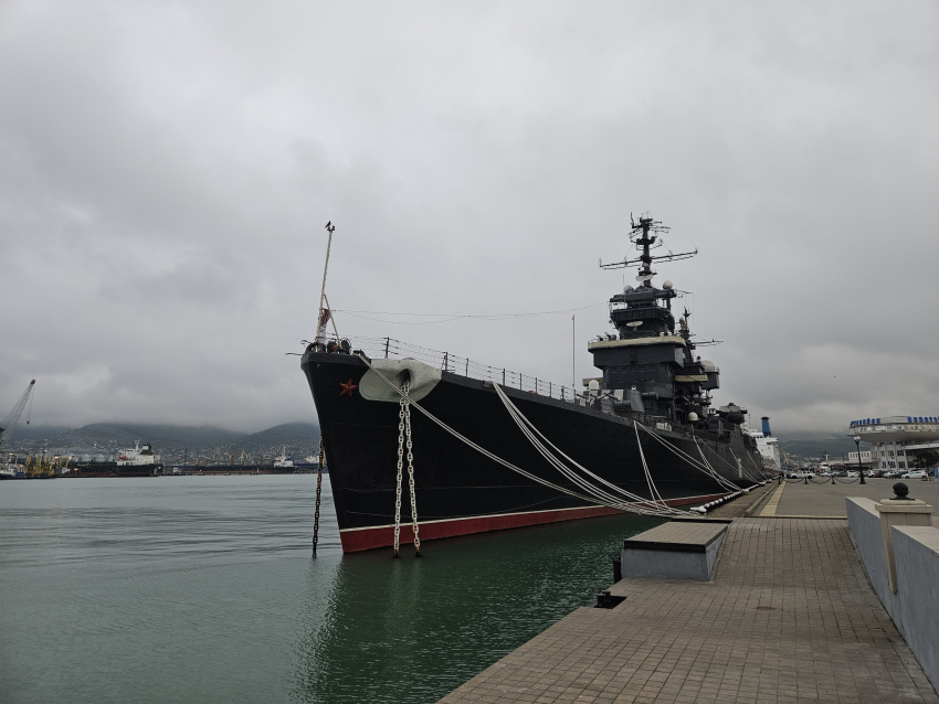 Над Чёрным морем и Краснодарским краем всю ночь сбивали БПЛА: произошёл пожар 