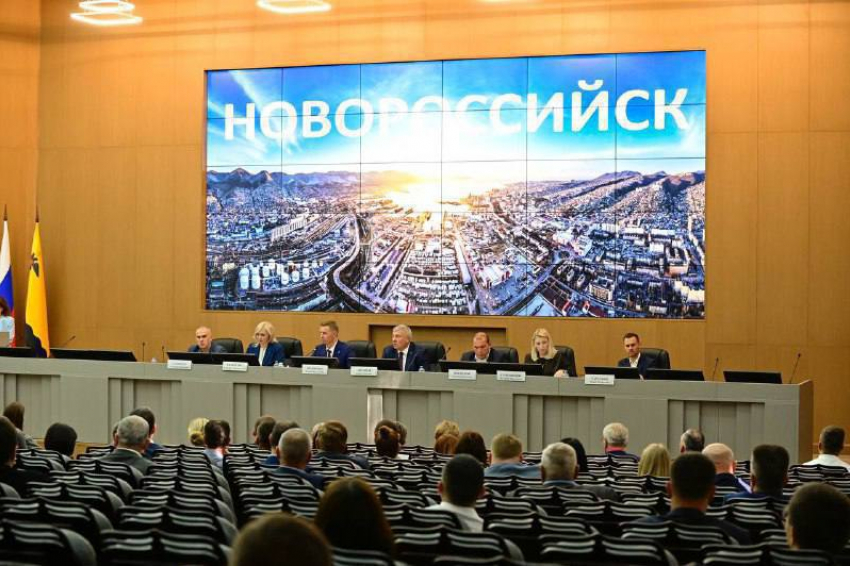 Власти Новороссийска попросили граждан жаловаться красиво