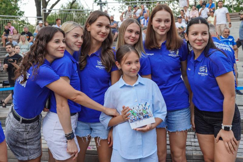 Для тех, кто болен гандболом: «Черноморочка» встретилась со своими болельщиками