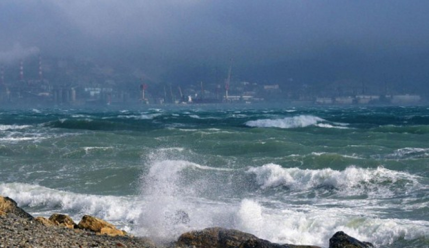 Новороссийску «светит» потоп? Нам обещают грозу, ливень и шторм