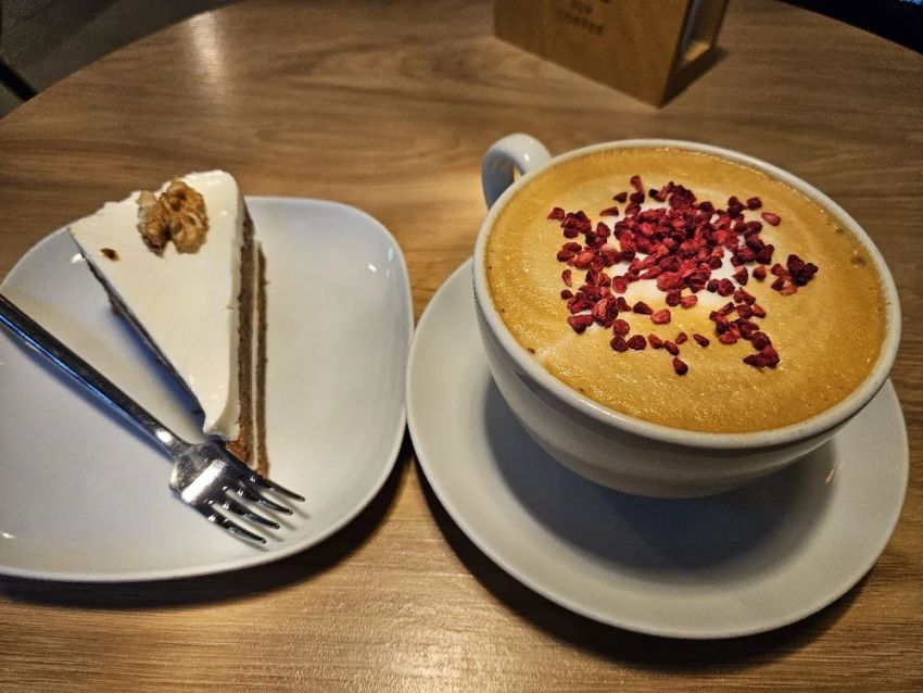 Гороскоп от «Блокнота»: Тельцам задуматься о финансах, а Близнецам ждать сюрпризов 