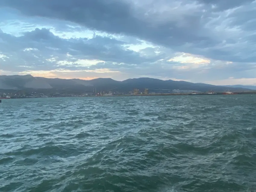 Более 370 украинских беспилотников сбили над Чёрным морем и другими территориями России 