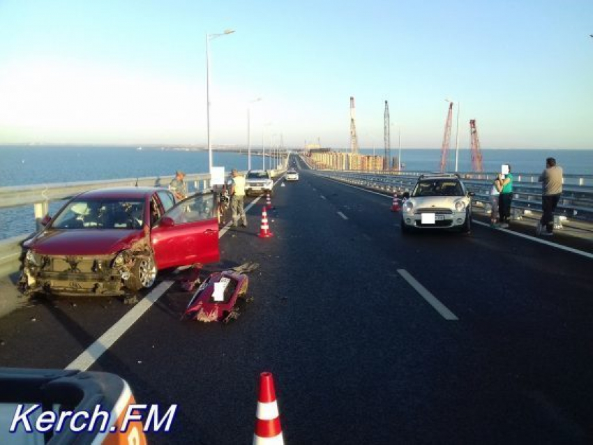На Крымском мосту произошло первое смертельное ДТП