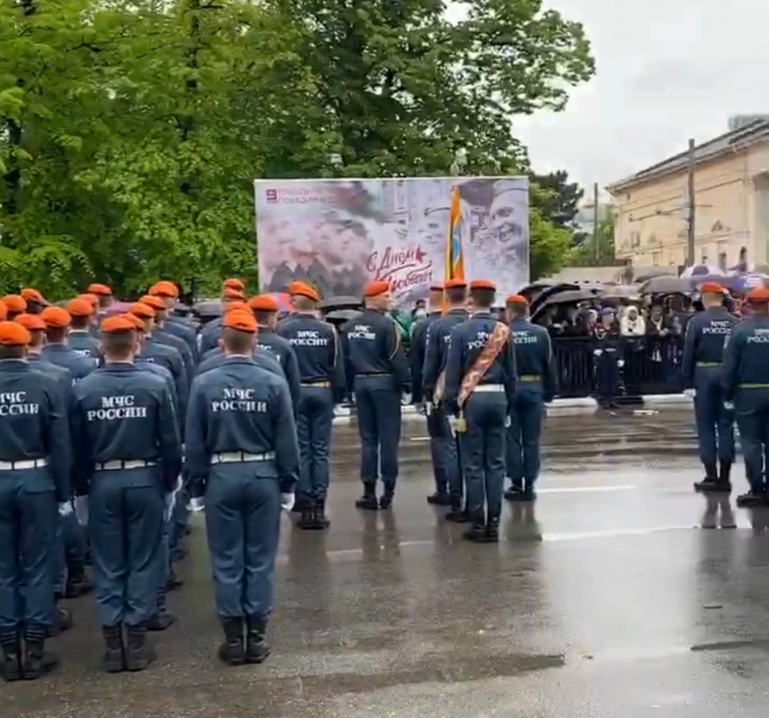 Женский полк парад победы