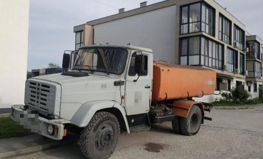 Терпение новороссийцев лопнуло: люди устали жить без воды и обратились в прокуратуру