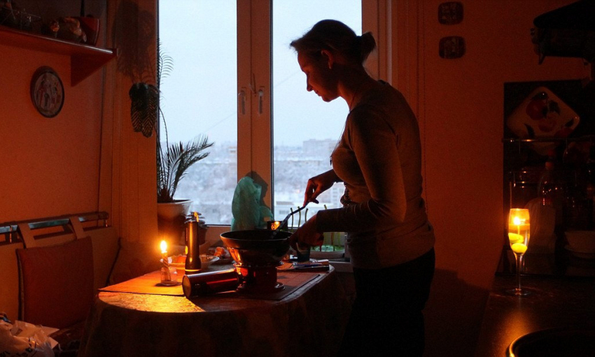 200 семей оставили выживать без света, тепла и воды энергетики в Новороссийске
