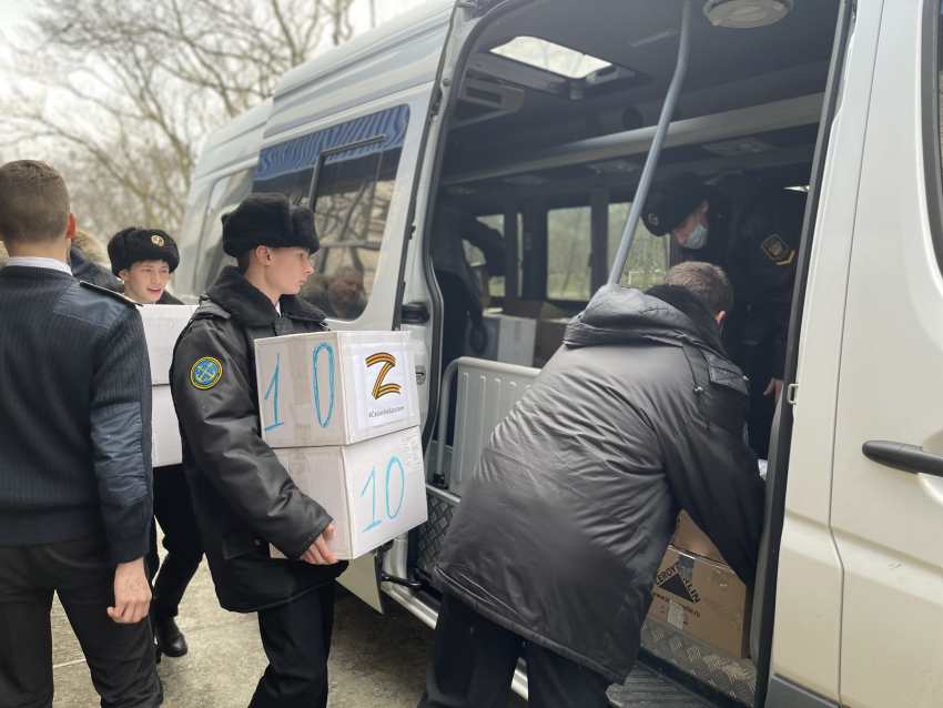 Ушаковцы организовали сбор гуманитарной помощи для жителей Донбасса