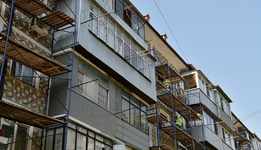 Новороссийцы «забили» на капитальный ремонт шести многоквартирных домов
