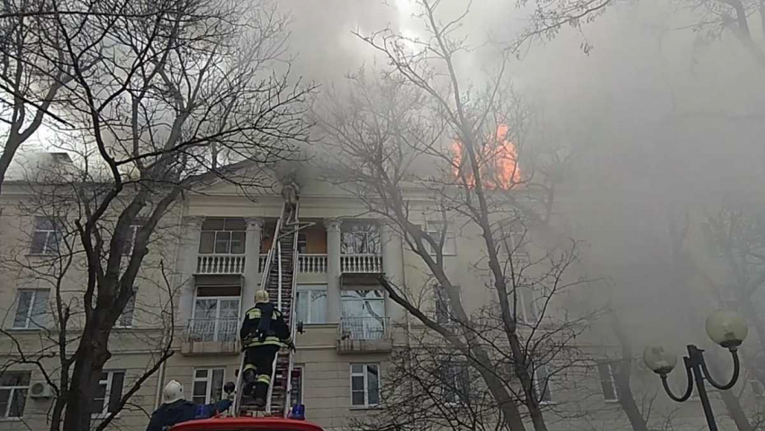Крупный пожар в центре Новороссийска удалось потушить 
