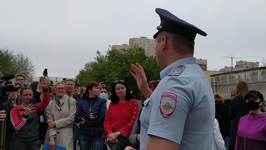 Активисты зря празднуют «победу»: строительство детского сада в Новороссийске не остановлено