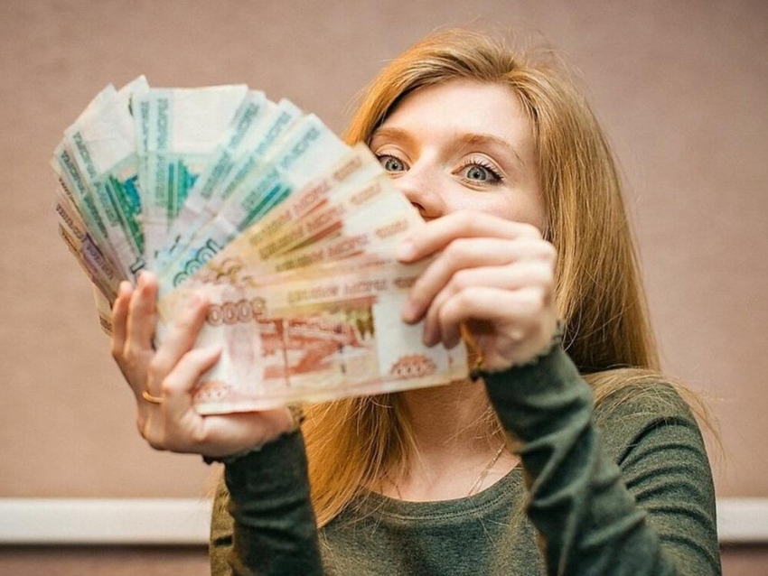 "80 лямов или 2 миллиарда долларов» - новороссийцы о том, сколько денег нужно для счастья 