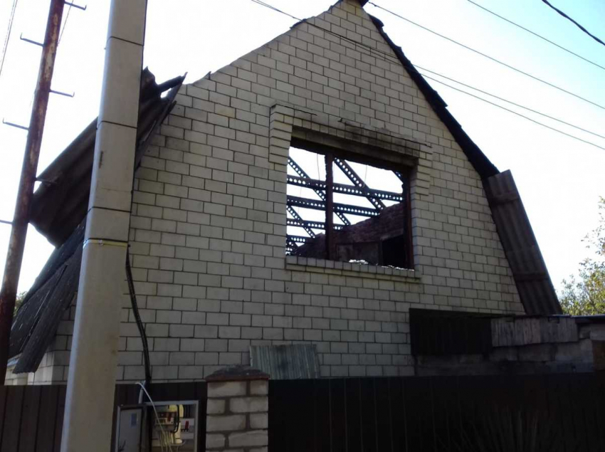 В Новороссийске бывший макаронный цех и частный дом пострадали в огне
