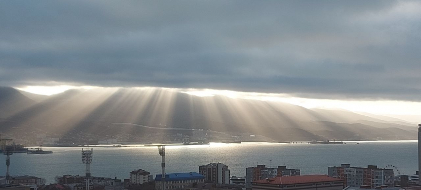 Без света утром, со стрельбой вечером: что ждет новороссийцев сегодня