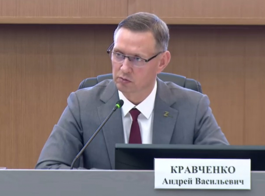 Глава Новороссийска отругал подчиненных за дороги и работу с жителями