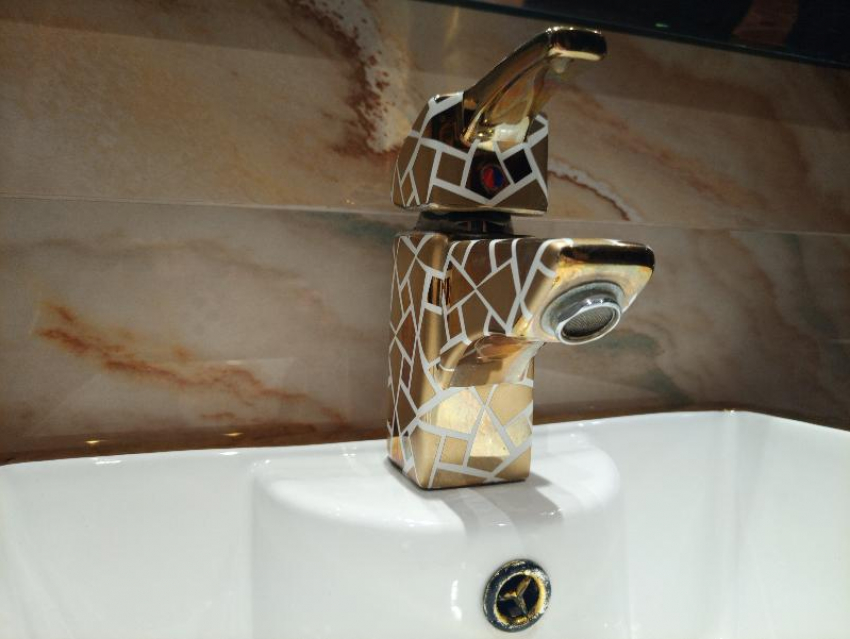 Аварийное отключение света и воды в Новороссийске выходных не знает 