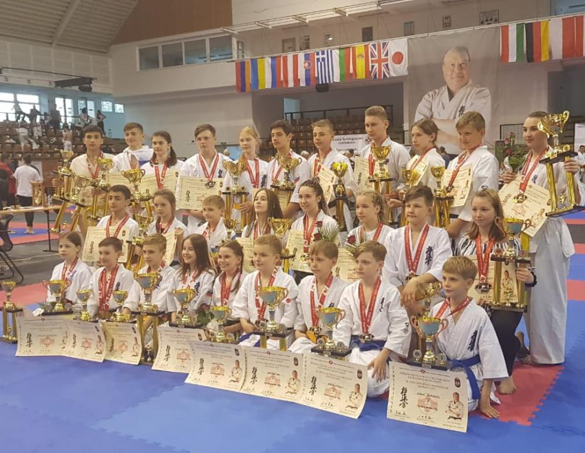 Медали из Будапешта привезли спортсмены в Новороссийск