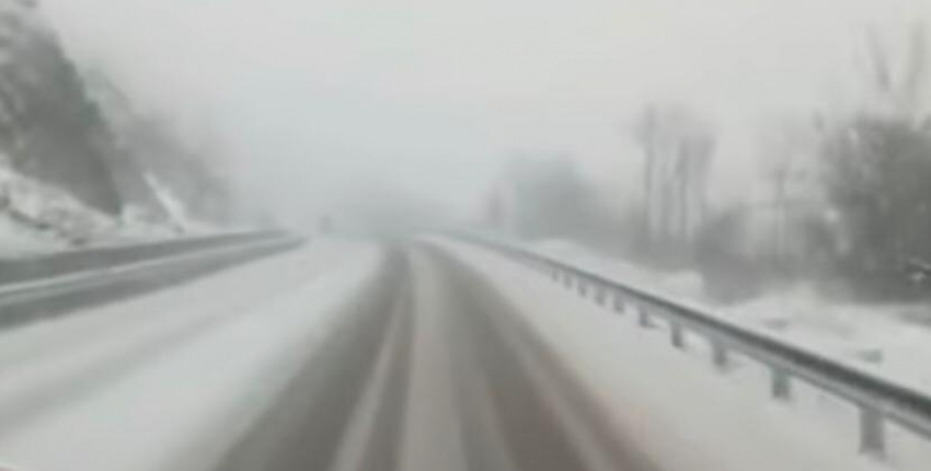 Апрель по-новороссийски: перевал занесло снегом 