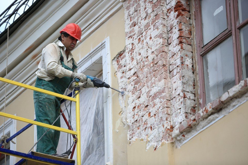 Стало известно, в каких домах Новороссийска пройдет капитальный ремонт 