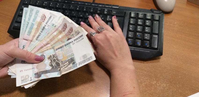 Новороссийцы верят в чудо и массово дарят деньги сомнительным личностям
