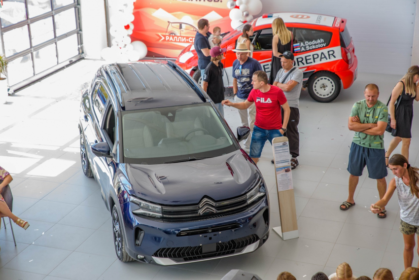 В Новороссийске открылся официальный дилерский центр Peugeot Citroen