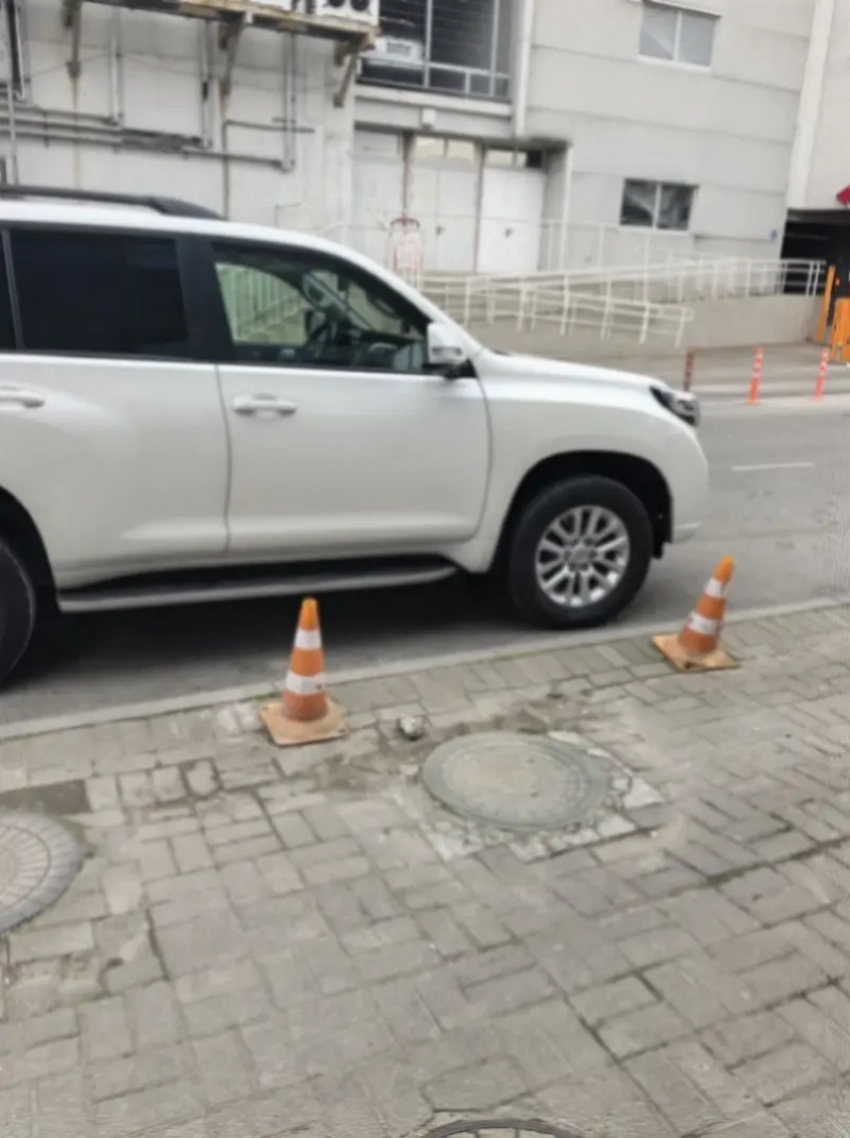 Эвакуатор увез на штраф-стоянку машину инвалида, остальные авто остались