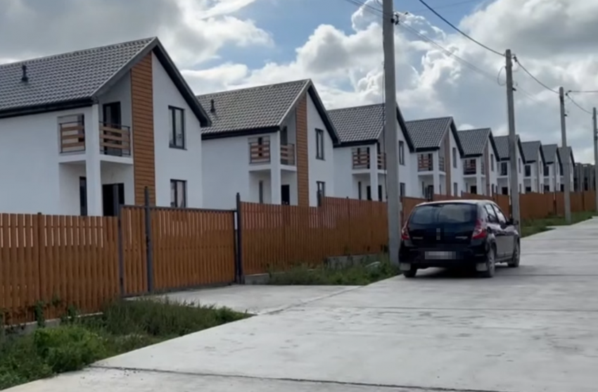 «Власти нас делают БОМЖами»: как у новороссийцев «отбирают» их имущество