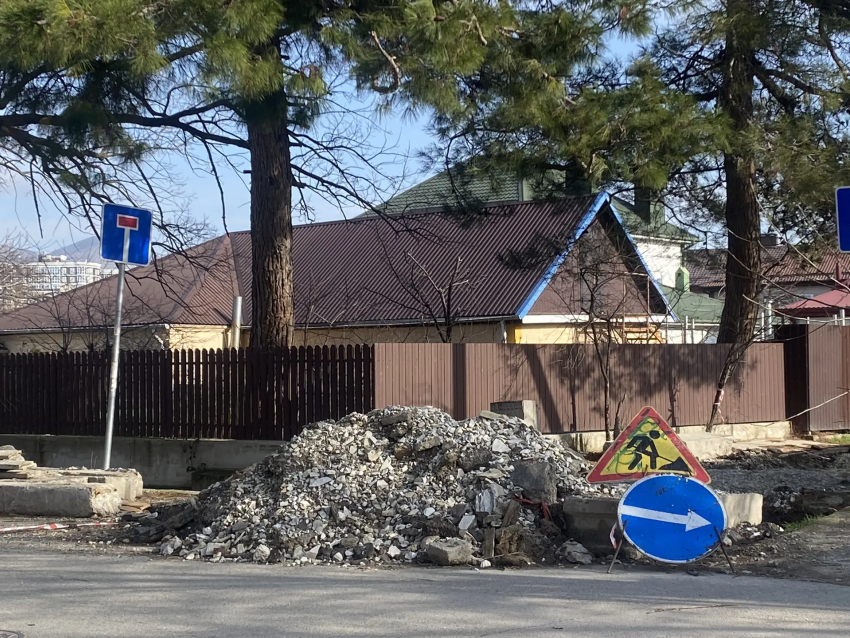 Не судьба: мост в Новороссийске вновь не отремонтировали