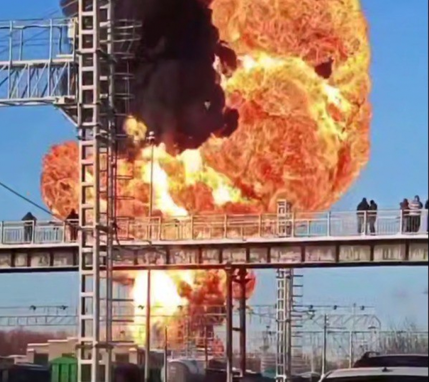 Пожар столбом, график рушится: ЧП в Тамбовской области оставило Новороссийск без поездов