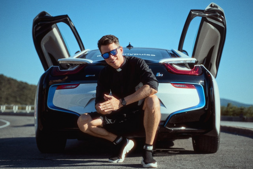 Главный по ИИ поздравил новороссийцев с Новым годом