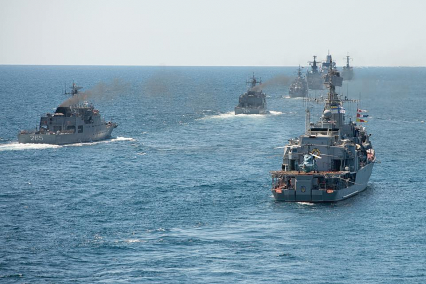 Турецкие военные корабли в апреле зайдут в Новороссийский порт 