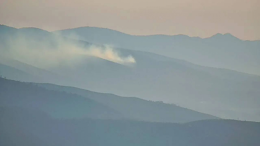 Возгорание лесного массива в горах Новороссийска: что известно к этому часу 