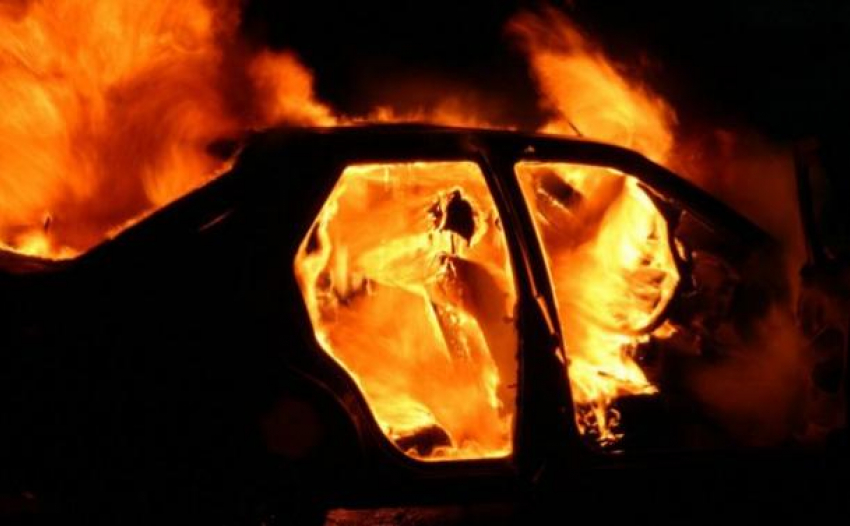 В Новороссийске мужчина сжег автомобиль своего обидчика 